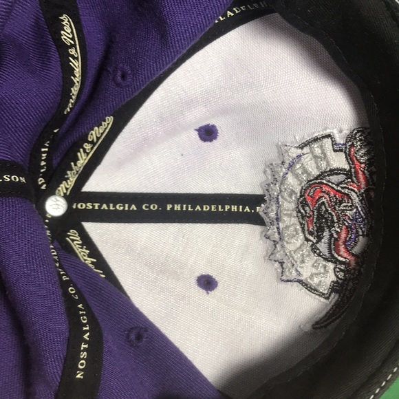 Purple Retro Toronto Raptors Snapback - Picture 9 of 9